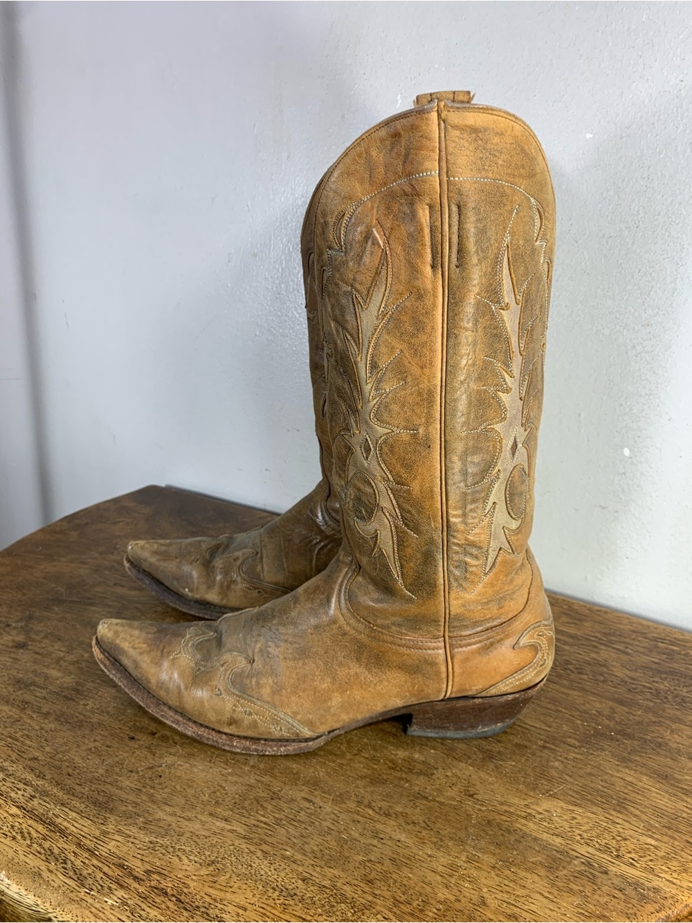 Vintage Thé Okd Gringo Distressed leather Cowboy Boots